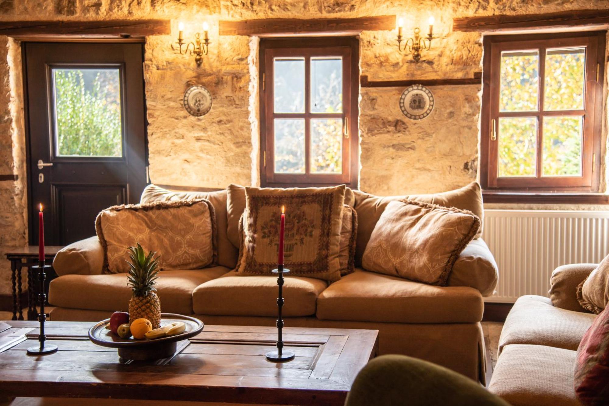 Epoches Hotel Karpeníszi Kültér fotó