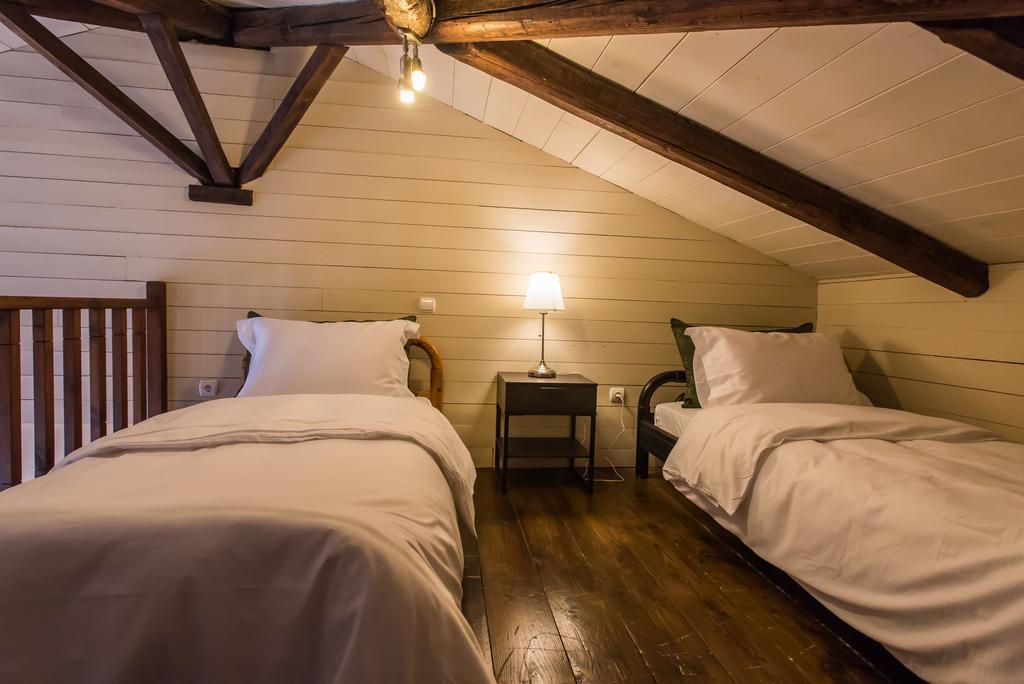 Epoches Hotel Karpeníszi Szoba fotó