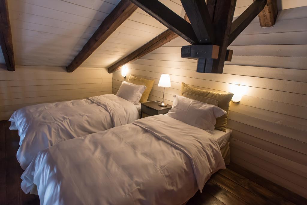 Epoches Hotel Karpeníszi Szoba fotó