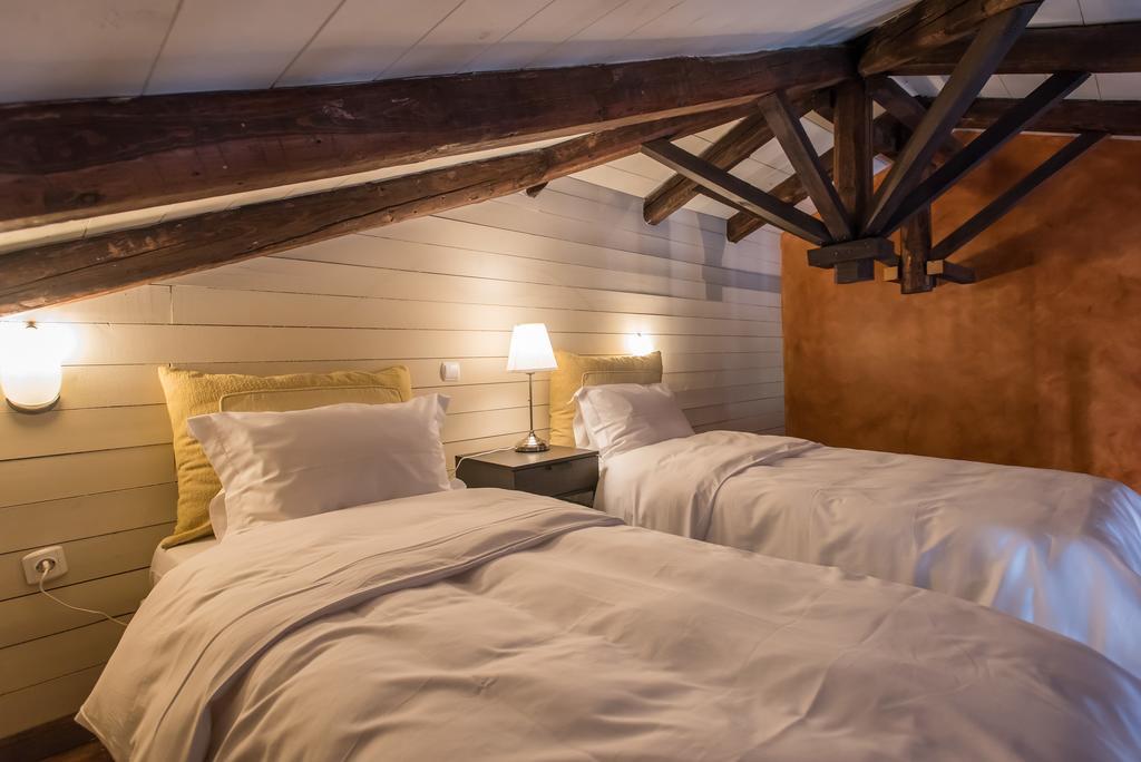Epoches Hotel Karpeníszi Kültér fotó